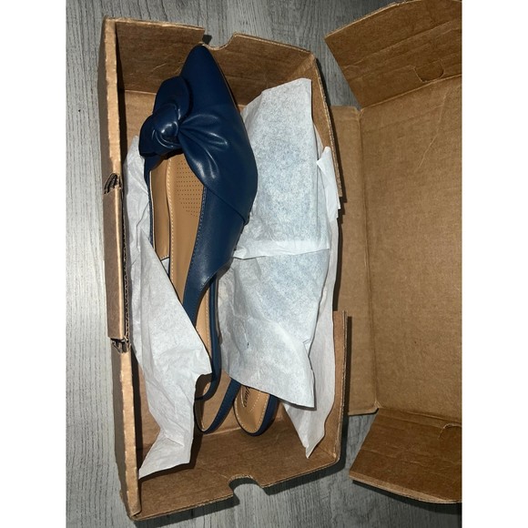 Navy blue Comfortview Women's Wide Width The Tia Slingback Shoes - Picture 4 of 7